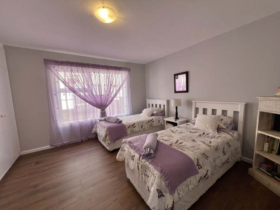 3 Bedroom Property for Sale in Wavecrest Eastern Cape